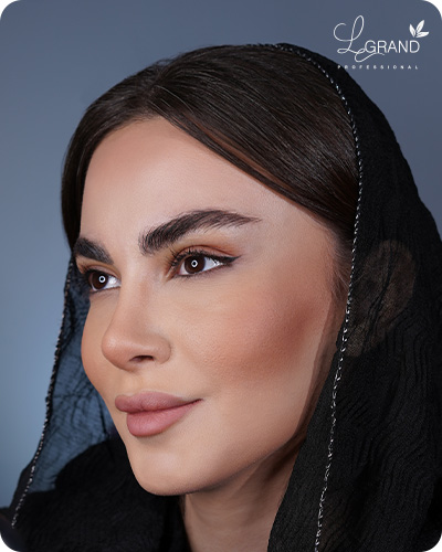 رژگونه-304-لگراند-روی-پوست-روشن