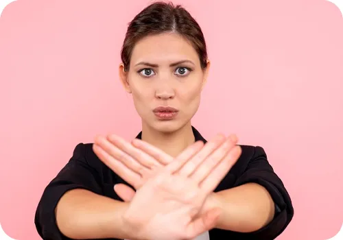 استفاده نکردن کرمپودر گریم برای پوست چرب