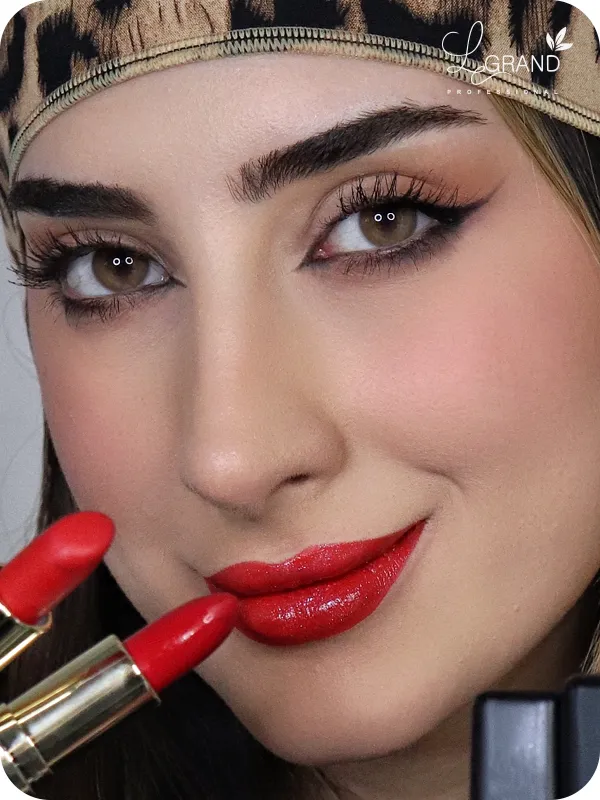 رژلب قرمز برای پوست سفید