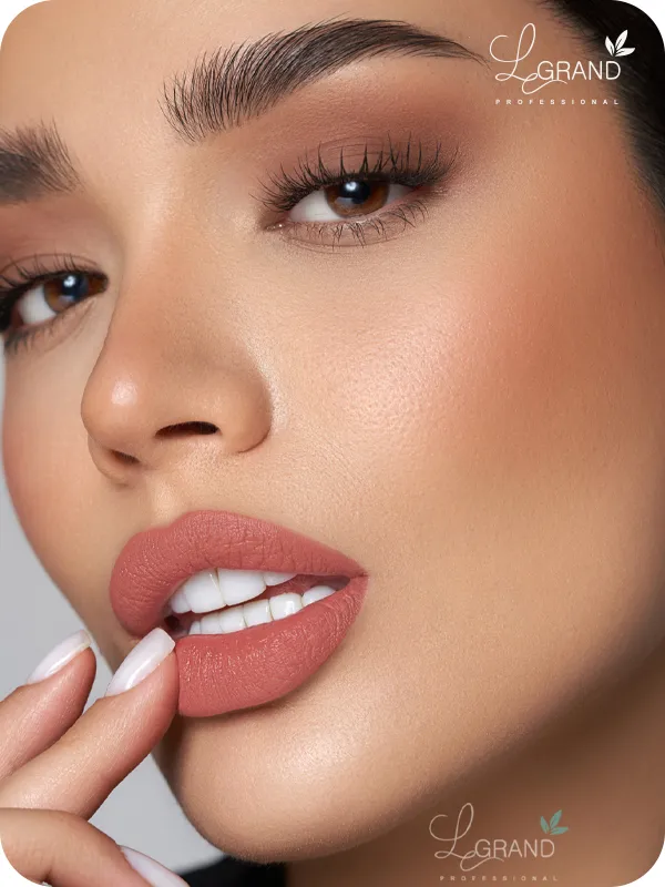 رژلب هلویی نود برای پوست سفید