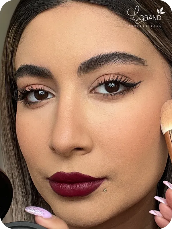 رژگونه مناسب با پوست سبزه 1