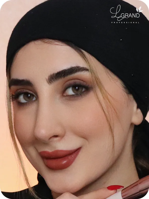 رژگونه مناسب با پوست گندمی