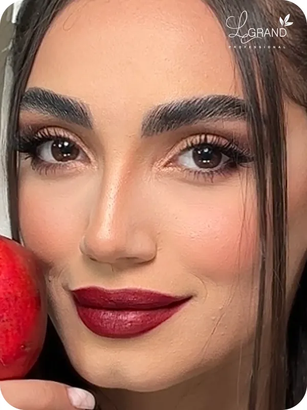 رژلب قرمز زرشکی