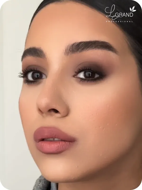 آرایش نود با رژ قرمز