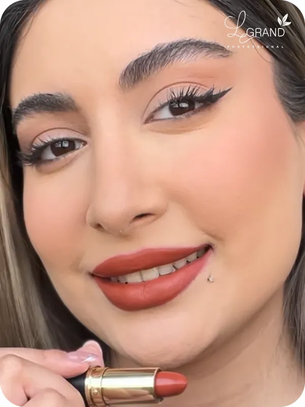 رژلب آجری دخترونه