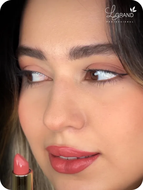 رژلب هلویی دخترونه