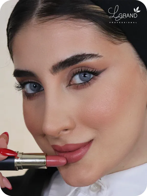 رژلب گوشتی دخترونه