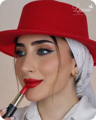 رژگونه مناسب پوست سفید 302