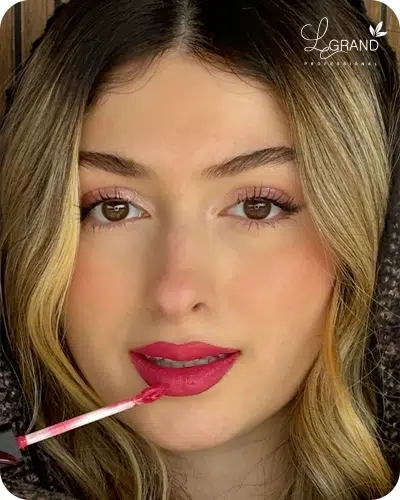 رژ لب صورتی دخترانه لگراند مناسب پوست روشن