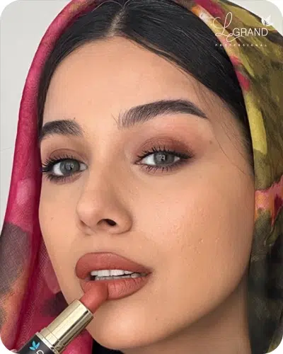 رژلب گوشتی کرم جامد برای پوست روشن