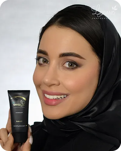 کرم پودر برای پوست گندمی