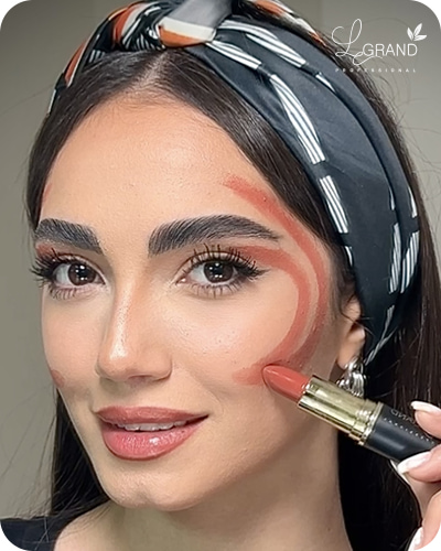 رژلب گوشتی کرم برای لباس سبز