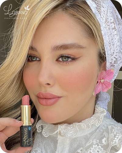 رژلب مناسب لباس سبز تیره