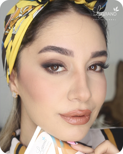 رژلب کرم هلویی جامد مناسب پوست روشن