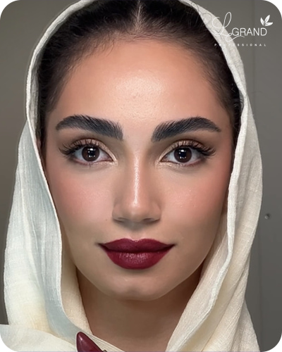 رژ قرمز زرشکی