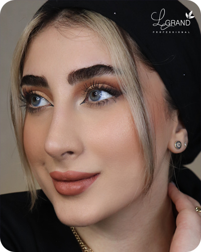 رژلب نود کرم هلویی برای استایل طبیعی