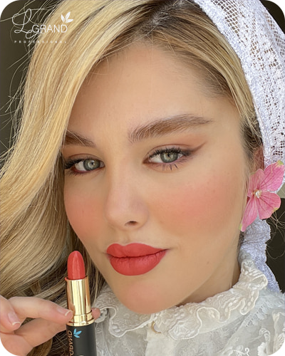 رژلب مناسب سایه بنفش گلبهی