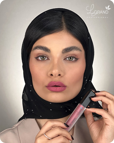 رژلب-صورتی-مایع-برای-پوست-سبزه