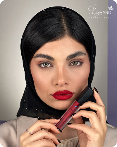 رژلب قرمز مایع برای پوست گندمی