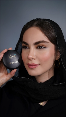 رژ گونه لگراند شماره 305 1 تست رژگونه 305 لگراند
